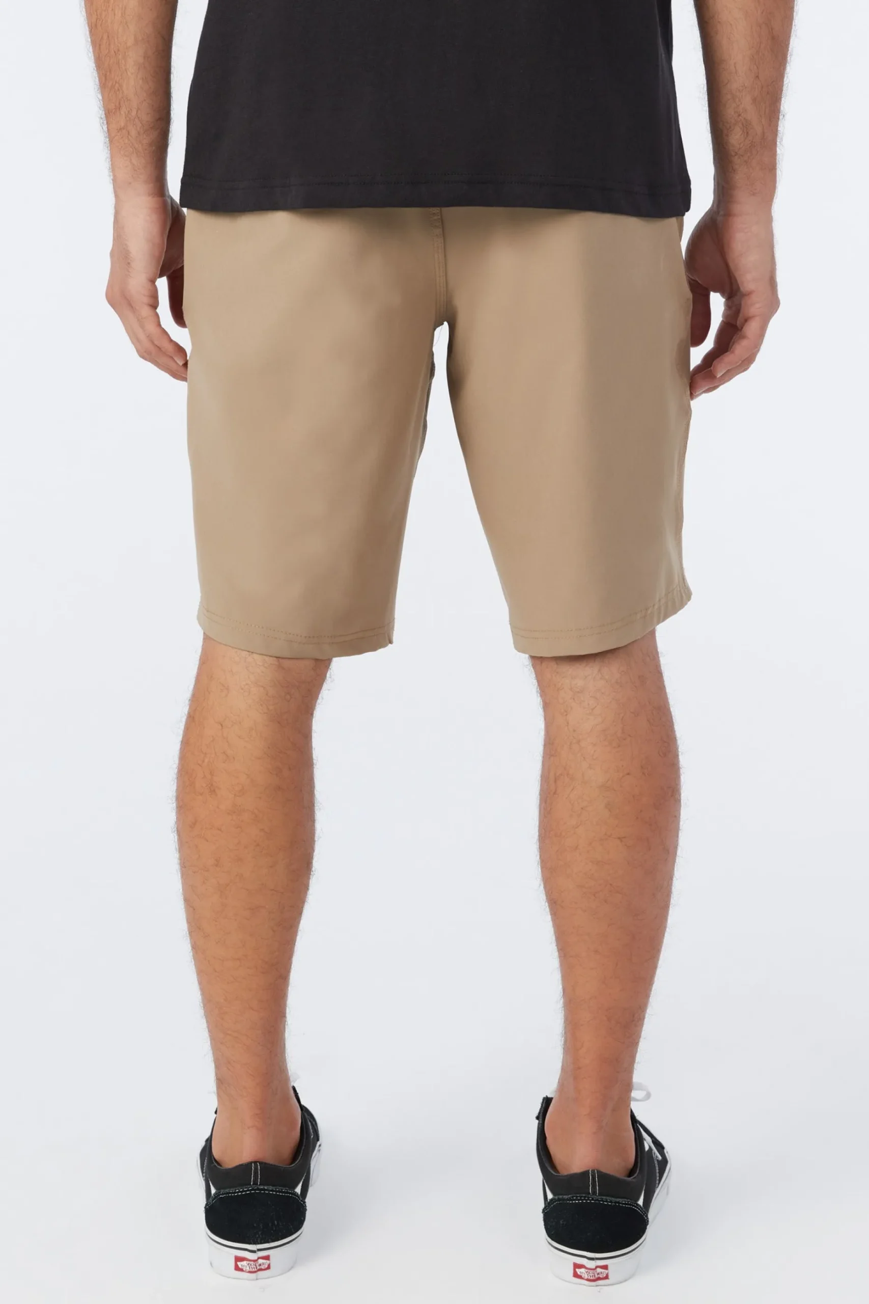 RESERVE SOLID 21" HYBRID SHORTS